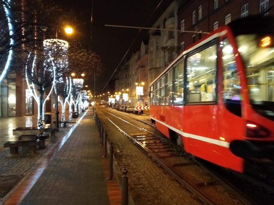 Policja Zabrze. Zatrzymani za próbę kradzieży trakcji tramwajowej