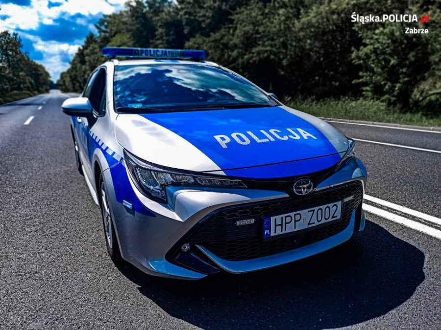 Kolizja na A4. Wjechał busem w mitsubishi. Policja poszukuje świadków