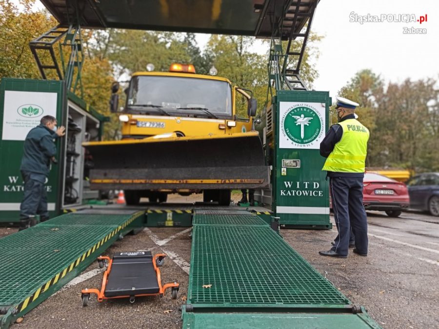 Zima nie straszna. Funkcjonariusze wspólnie z drogowcami skontrolowali sprzęt