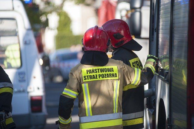 Zawalił się budynek przy ul. Pileckiego. Wezwano Specjalną Grupę Ratowniczo-Poszukiwawczą