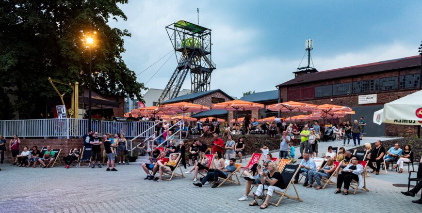 Carnall Festival – muzyczne lato w industrialnej przestrzeni. W sobotę zagra Henry No Hurry