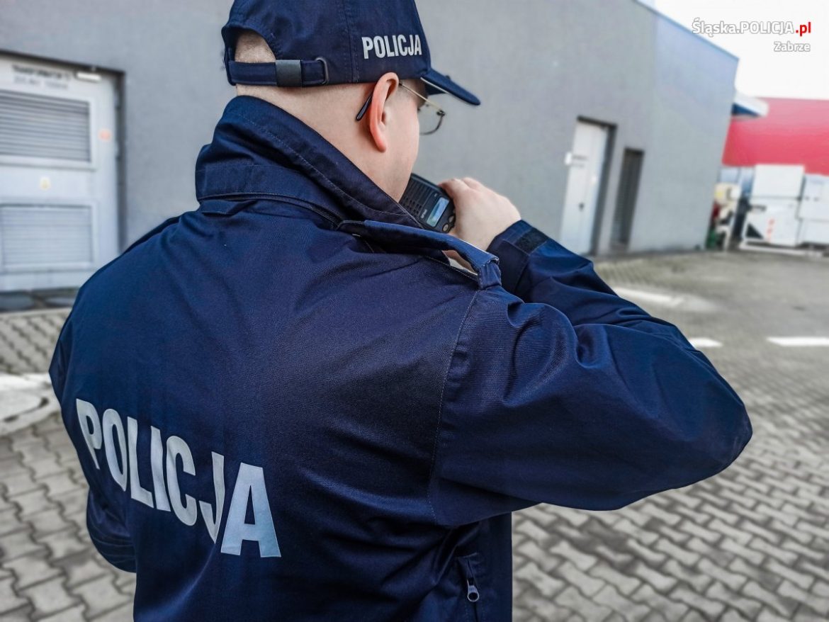 Ładunek wybuchowy w Centrum Handlowym Platan. Policjanci, strażacy i pracownicy UM Zabrze wspólnie ćwiczyli