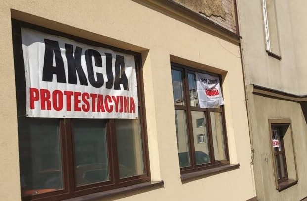 Akcja protestacyjna pracowników MOPR. Chcą 1000 zł podwyżki