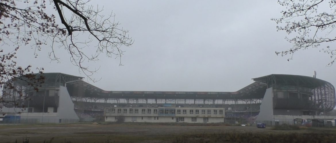 Czwarta trybuna. Ogłoszono przetarg na rozbiórkę starej trybuny