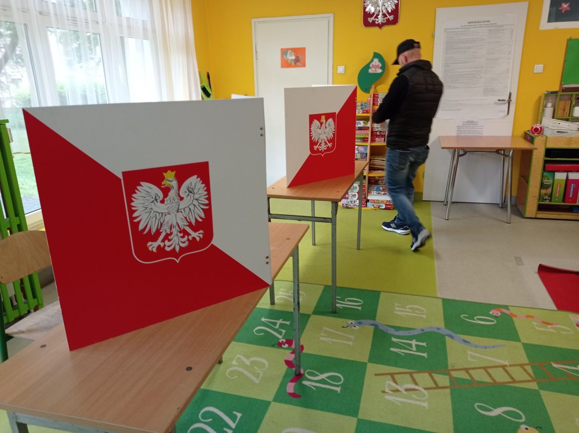 Wybory prezydenckie. Exit poll: Trzaskowski i Nawrocki w drugiej turze