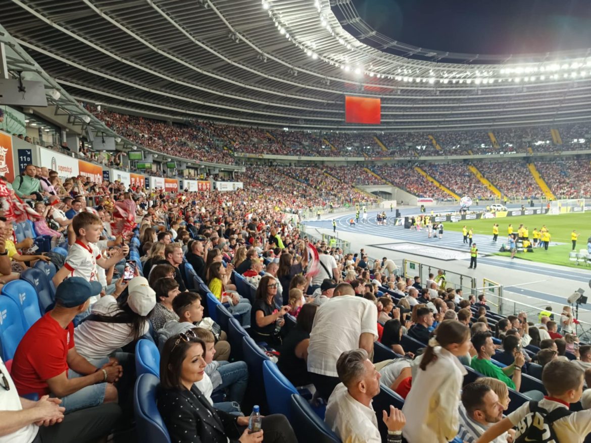 Polska – Nowa Zelandia. Darmowe przejazdy i dodatkowe kursy dla kibiców