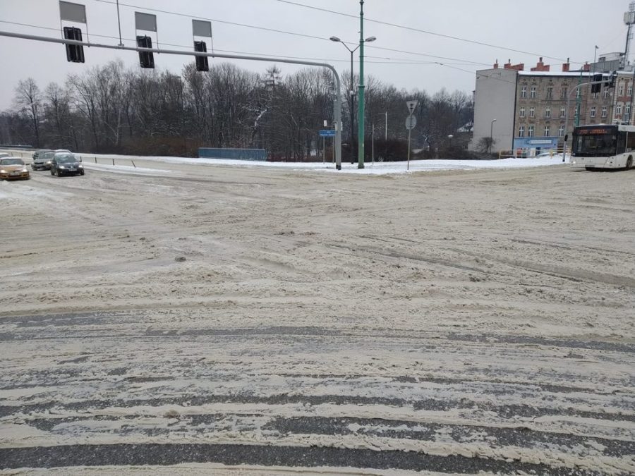 Zbliża się zima. MZD podpowiada, gdzie zgłaszać interwencje