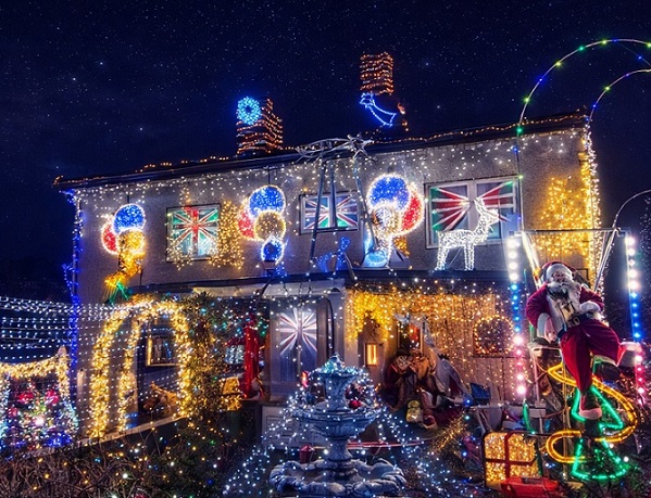 „Świąteczny dom”. Dom w Zabrzu to jeden z najbardziej rozświetlonych domów w Polsce