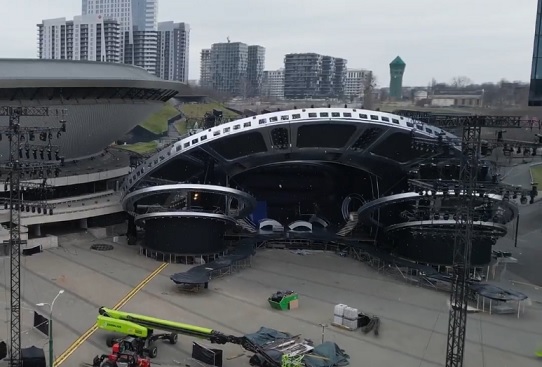 Sylwester pod Spodkiem. Więcej kursów i darmowe przejazdy komunikacją miejską