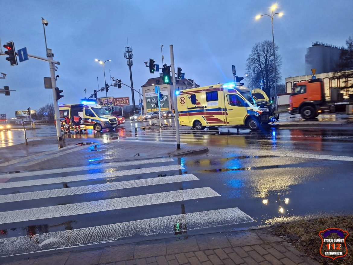 Wypadek karetki z Zabrza. W ambulansie przewożony był noworodek