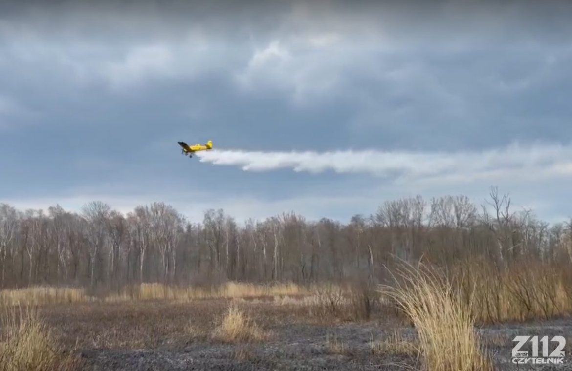 Pożar w Makoszowach. Do akcji skierowano samolot gaśniczy