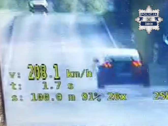 Brawura kosztowała go prawo jazdy. Pędził 208 km/h na DK88